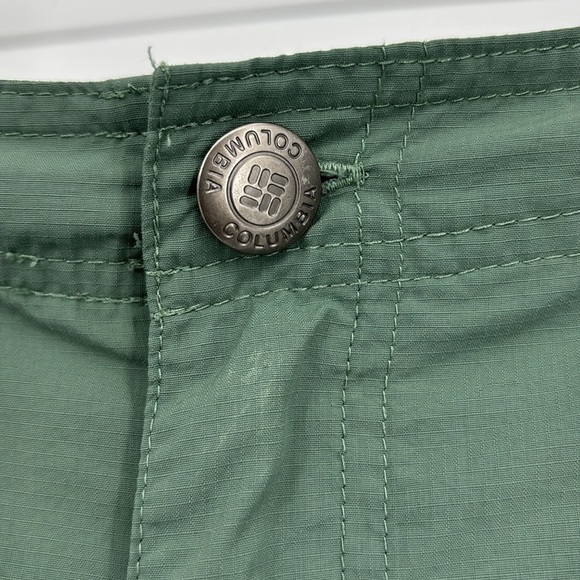 Columbia Omni Shade Sun Protection Cargo Shorts Men’s Size 42 in Green - Picture 2 of 14